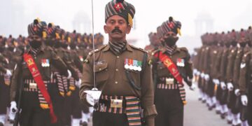 'Our soldiers are symbols of selfless service': PM Modi and President Murmu's message on Army Day