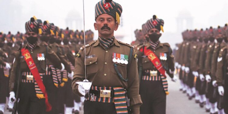 'Our soldiers are symbols of selfless service': PM Modi and President Murmu's message on Army Day