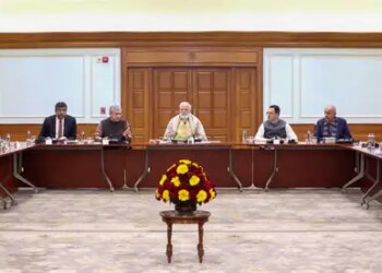 PM Modi held roundtable discussion with Indian AI startups, said- immense potential for innovation in the country