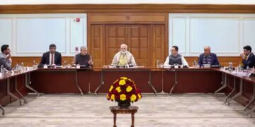 PM Modi held roundtable discussion with Indian AI startups, said- immense potential for innovation in the country