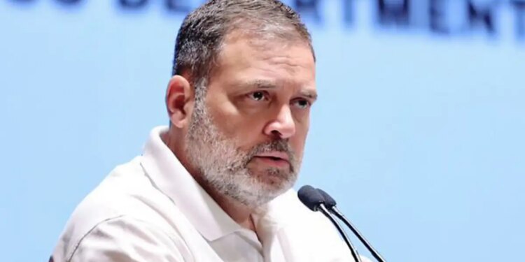 Political turmoil over deaths due to dirty water in Indore, Rahul Gandhi said - 'People are dying and PM Modi is silent'