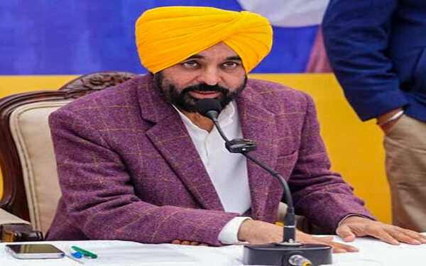 Punjab CM Bhagwant Mann will be present in front of Sri Akal Takht Sahib on January 15.