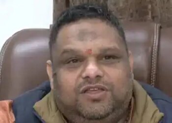 रेलवे ने बताया, ट्रेनों में नॉनवेज खाने के लिए हलाल सर्टिफिकेशन की बाध्यता नहीं : प्रियंक कानूनगो