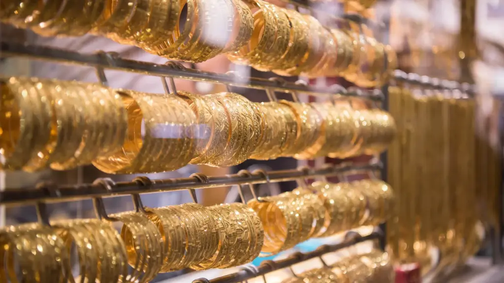 Record jump in gold price! 10 grams of 24 carat gold crosses ₹ 1.5 lakh for the first time, know today's latest price in one click