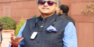 Shashi Tharoor's distance from the high command meeting on Kerala elections, displeasure over insult in Mahapanchayat