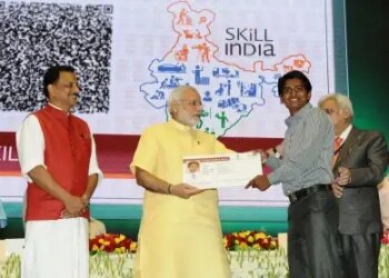 Skill training given to more than 27 lakh youth in 38 sectors under PMKVY 4.0: Center