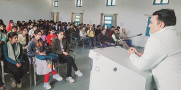 Special lecture on de-addiction organized in Shri Dharam Chand Gandhi Government College
