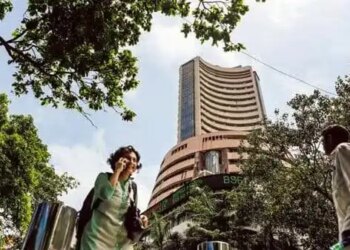 Stock Market Closing: Economic survey brought life back to the market, Sensex-Nifty closed with gains, FMCG shares fell.