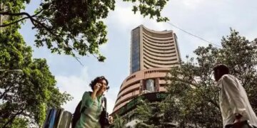 Stock Market Closing: Economic survey brought life back to the market, Sensex-Nifty closed with gains, FMCG shares fell.