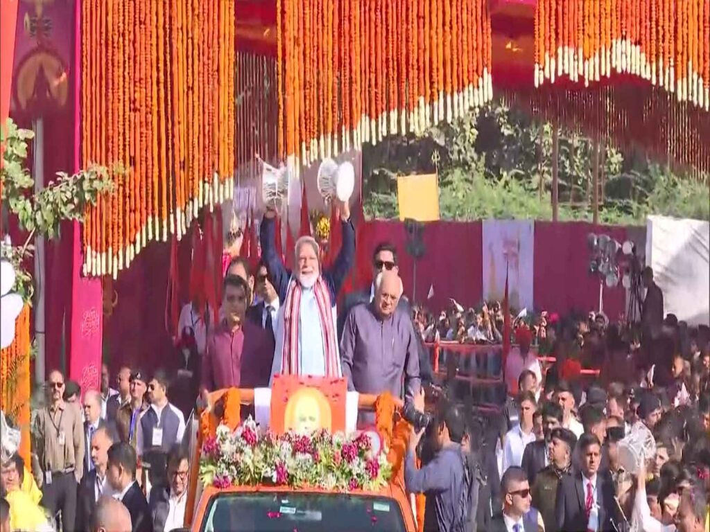 Swabhiman Parv: PM Modi offered prayers at Somnath temple, led 'Shaurya Yatra' of 108 horses
