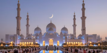 The first date of Ramadan has been announced from UAE, long holiday is also going to start, expatriates can book their flights for these days.