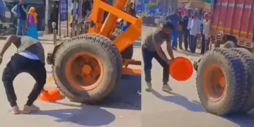 The guy gave such a demo of guarantee of plastic tub, people said - this is the real Made in India power