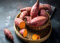 This combination of roasted sweet potatoes and winter will give new energy to the body, medicine for eyes and digestion.