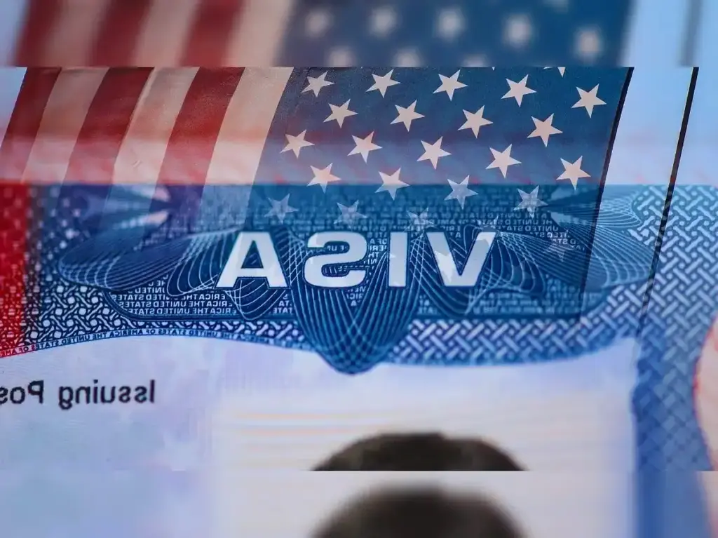 US Visa Indians facing problems due to social media checks and 221(g) refusals, increased delays