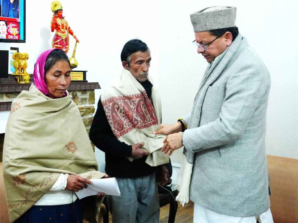 Uttarakhand: CM Dhami met Ankita Bhandari's parents, police interrogated Urmila Sanawar.