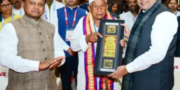 पराक्रम दिवस पर उपराष्ट्रपति पहुंचे ओडिशा, स्वतंत्रता सेनानियों को किया सम्मानित