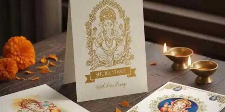 Wedding Card Vastu Tips: Do not make these mistakes while making the invitation card, otherwise married life will be full of obstacles.