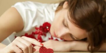 Why do people hurt those whom they loved more than their life? Know the psychology of love and words