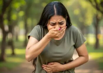 Why does vomiting occur? Know the reasons behind this and Ayurvedic remedies