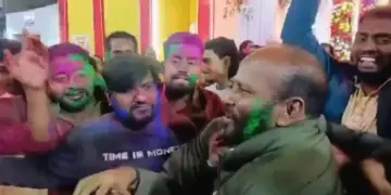 You will also be stunned after seeing the MLA's dance, he danced with the soldiers, now the video has gone viral.