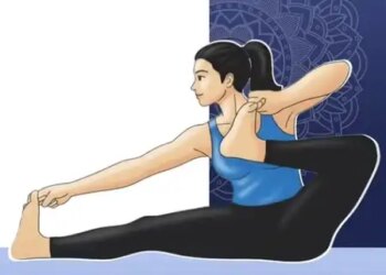 Akarna Dhanurasana: Yogasana which increases the strength of body and mind, know the method of practice.