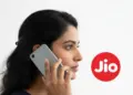 Amazing feature for Jio users! You will know in a jiffy whether someone else is listening to your call.