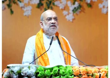 Amit Shah gave a big statement, said "'Chicken Neck' corridor is India's land, no one can dare to touch it"