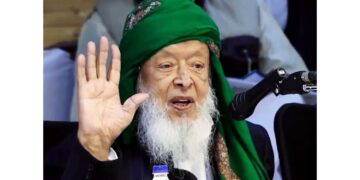 Arshad Madani gave a befitting reply to Mohan Bhagwat on his “ghar wapsi” comment.