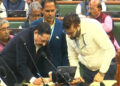 Bihar: Anant Singh took oath as MLA after reaching Assembly, touched Nitish's feet and took blessings