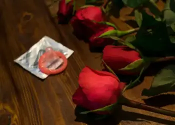 Condoms created a stir instead of flowers! Indians made a new record on Valentine's 2026, Bengaluru remained on top
