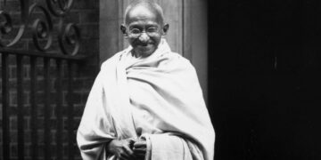 Death anniversary of Mahatma Gandhi: PM Modi paid tribute, Kharge said - 'Only Bapu's path will eradicate hatred'