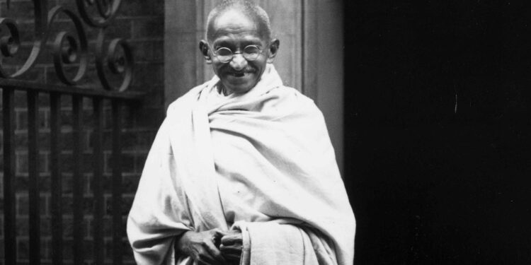 Death anniversary of Mahatma Gandhi: PM Modi paid tribute, Kharge said - 'Only Bapu's path will eradicate hatred'