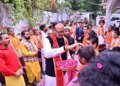 बटुकों को घर बुलाकर डिप्टी सीएम ब्रजेश पाठक ने किया सम्मान, अतिथियों ने जताया आभार