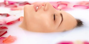 Don't go to the parlor to get pink glow, just apply these 3 things on your face before sleeping and you will look amazing in the morning.