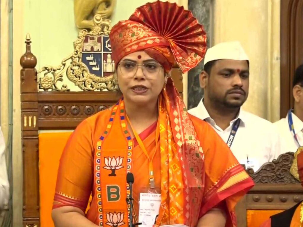 End of Thackeray era: BJP's entry in BMC, Ritu Tawde becomes mayor