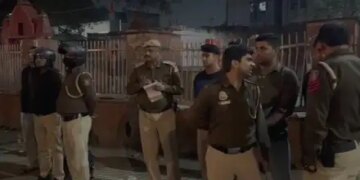 Firing on car in Kashmiri Gate, a person claiming to be a member of Lawrence Bishnoi legal team injured