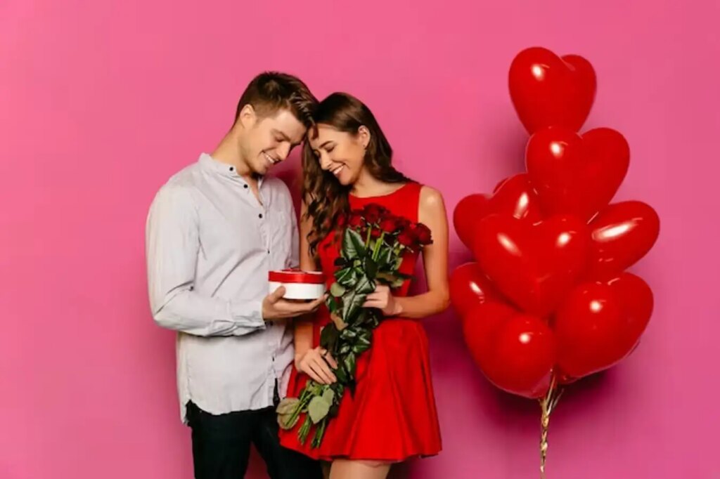 Fun filled atmosphere of social media on Valentine's Day, singles and couples created color