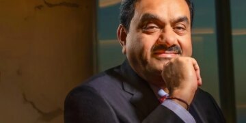 Gautam Adani has no answer in luxury, he is the owner of a bungalow worth Rs 400 crore located in Lutyens Delhi.