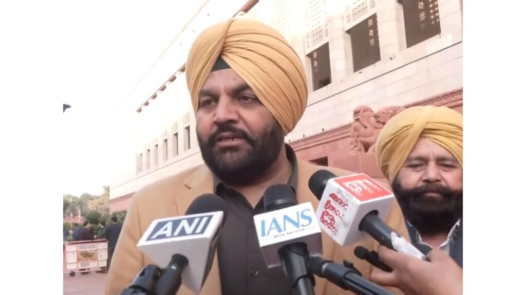Gurjit Singh Aujla defends Rahul Gandhi's comment on Ravneet Singh Bittu, says "You should first ask the Sikhs of Punjab if he is a Sikh"