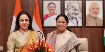 Hema Malini met Delhi CM Rekha Gupta