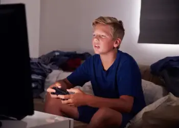If your child also plays online games? So, use these methods to identify if suicidal thoughts are coming to his mind.