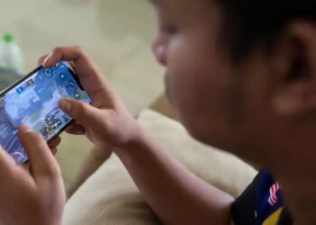 Is addiction to online games ruining children? Expert listed 5 symptoms which if not recognized in time, you will lose your child.