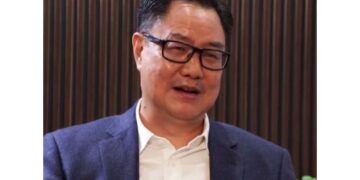 Kiren Rijiju takes a jibe at Mamata Banerjee amid SIR controversy, says "Ask her how she became Chief Minister after winning elections thrice"