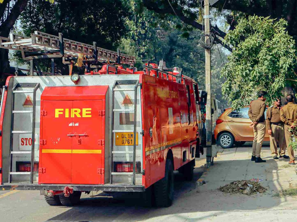 Many schools in Delhi received bomb threats, investigation underway