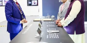 सेमीकंडक्टर इंडस्ट्रियल रिवोल्यूशन और एआई रिवोल्यूशन को जोड़ने वाला माध्यम: पीएम मोदी