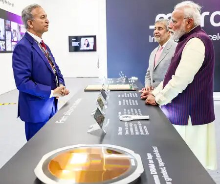 सेमीकंडक्टर इंडस्ट्रियल रिवोल्यूशन और एआई रिवोल्यूशन को जोड़ने वाला माध्यम: पीएम मोदी