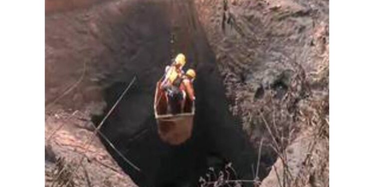 Meghalaya: Death toll in coal mine accident rises to 25, President Murmu and Prime Minister Modi express condolences to the deceased
