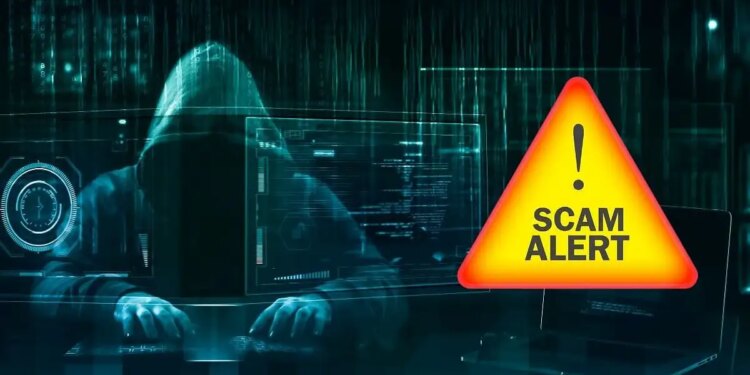 Mobile users beware! Money is being stolen from fake towers, know what is the new SMS blast scam?