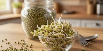Moong dal sprouts are helpful in increasing immunity, keep heart and bones strong