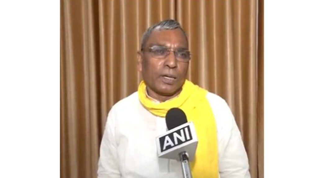 OP Rajbhar took a dig at Akhilesh Yadav's Bengal tour, said "these people work for BJP"
